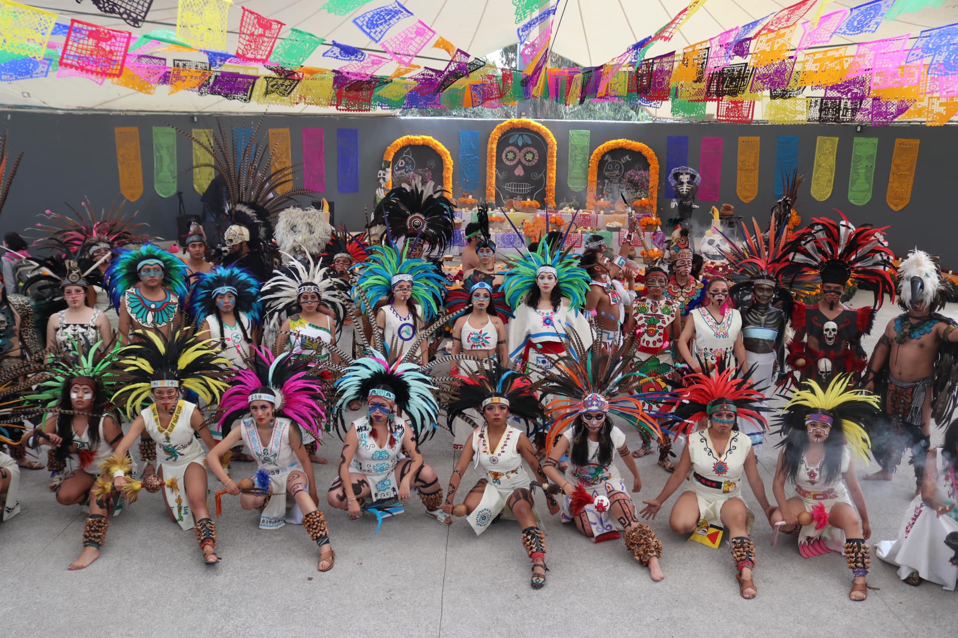 1699048111 56 EXPO VENTA ARTESANAL Y PRESENTACION DE BALLET POR PARTE DEL AYUNTAMIENTO