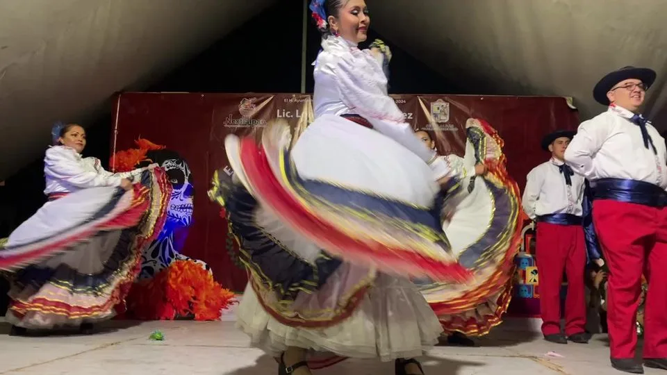 1699051167 Presentacion de la asociacion folklorica Oro verde jpg