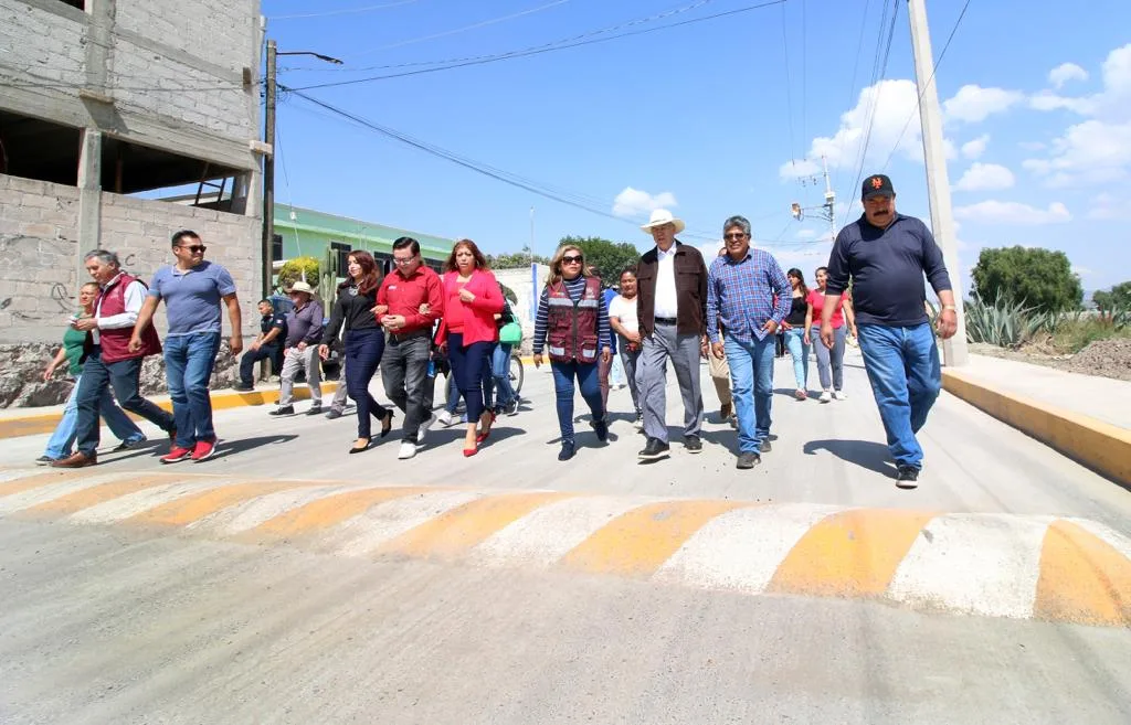 1699052577 Hoy realizamos la entrega de obra de pavimentacion con mezcla jpg