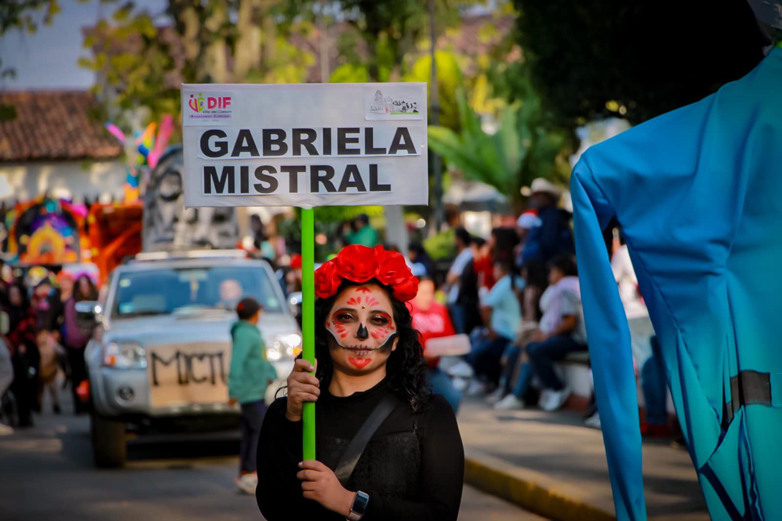 1699102820 689 Asi se vivio el primer desfile de Dia de muertos