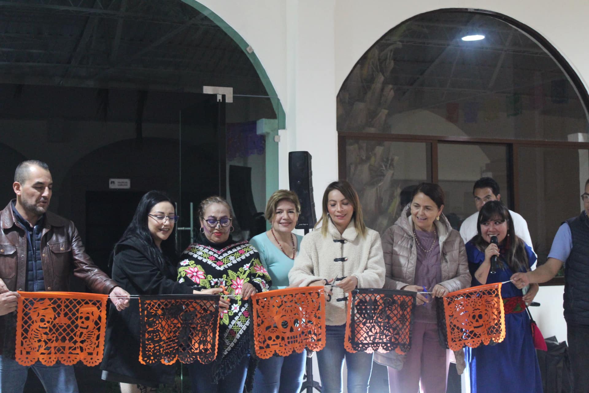 1699103984 810 Inauguracion de la Ofrenda de Dia de Muertos La estacion