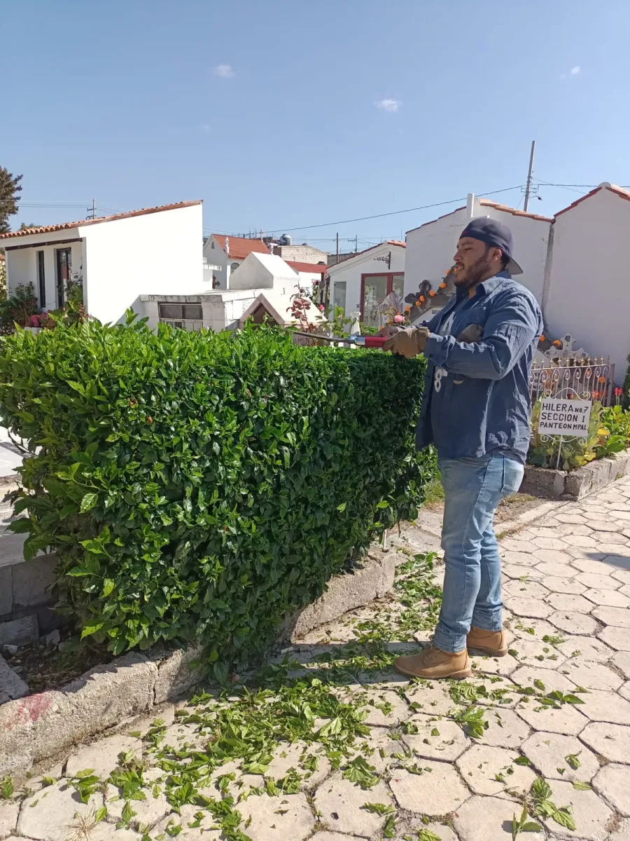 1699107279 El Panteon Municipal esta quedando listo para la festividad de scaled