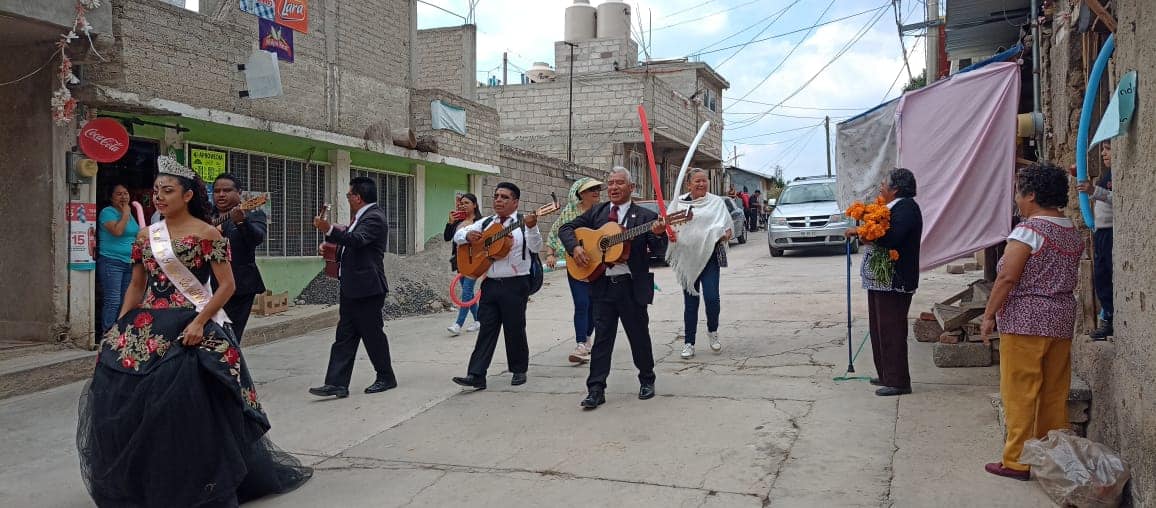 1699127048 987 Salida de calle 20 de Noviembre con la Rondalla Corazon