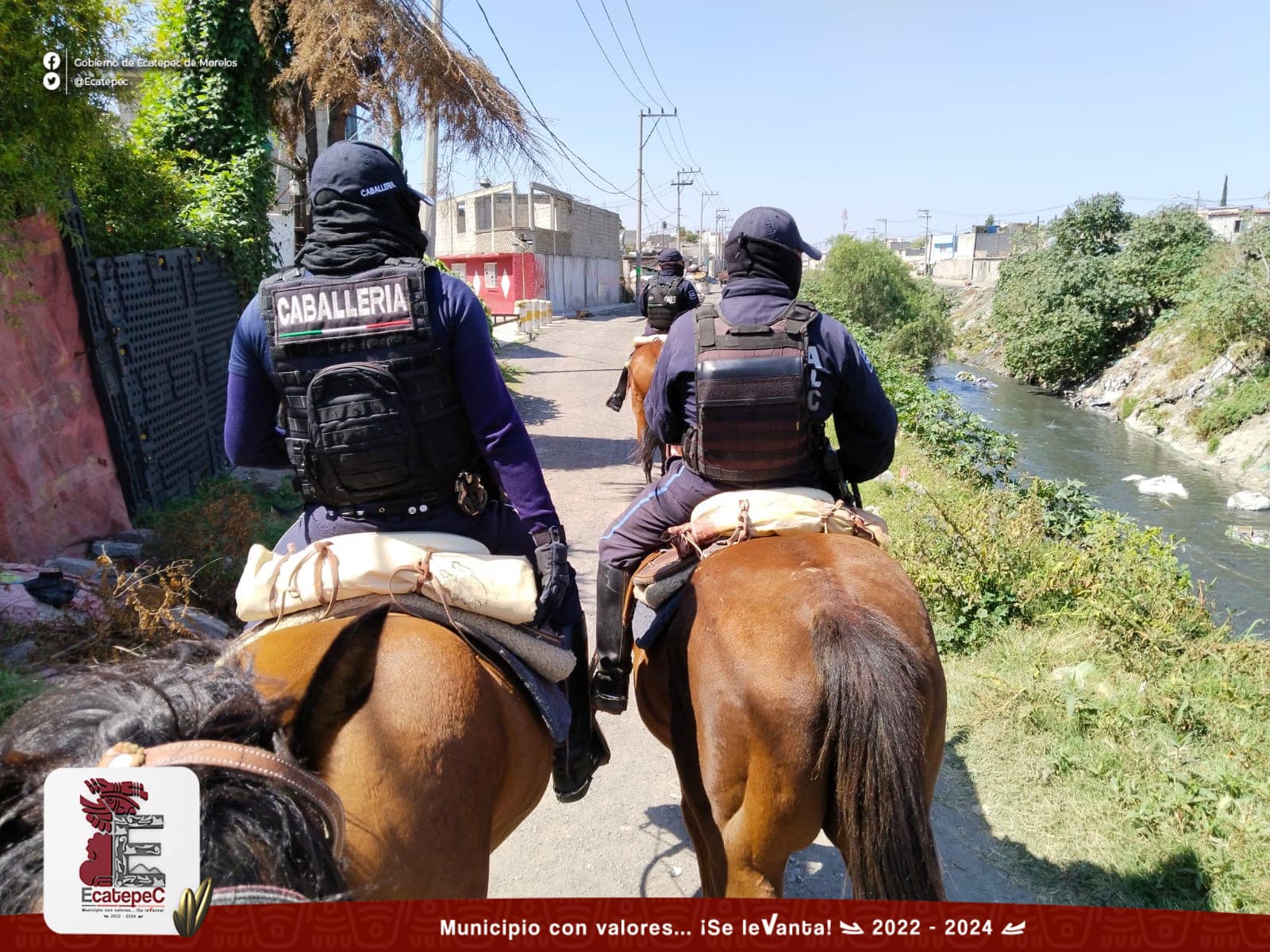 1699138299 Tambien a caballo nuestros companeros de la Direccion de Seguridad