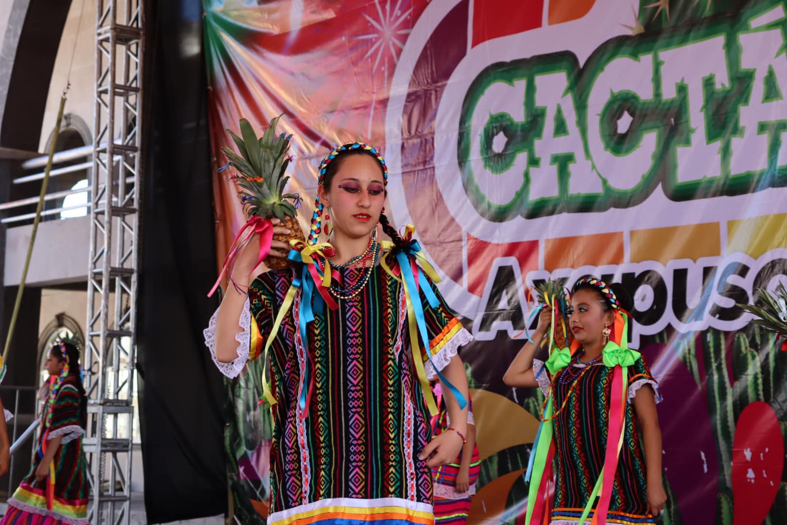 1699221020 758 Agrademos la presencia del Ballet Folklorico Nochtli Mayahuel en la