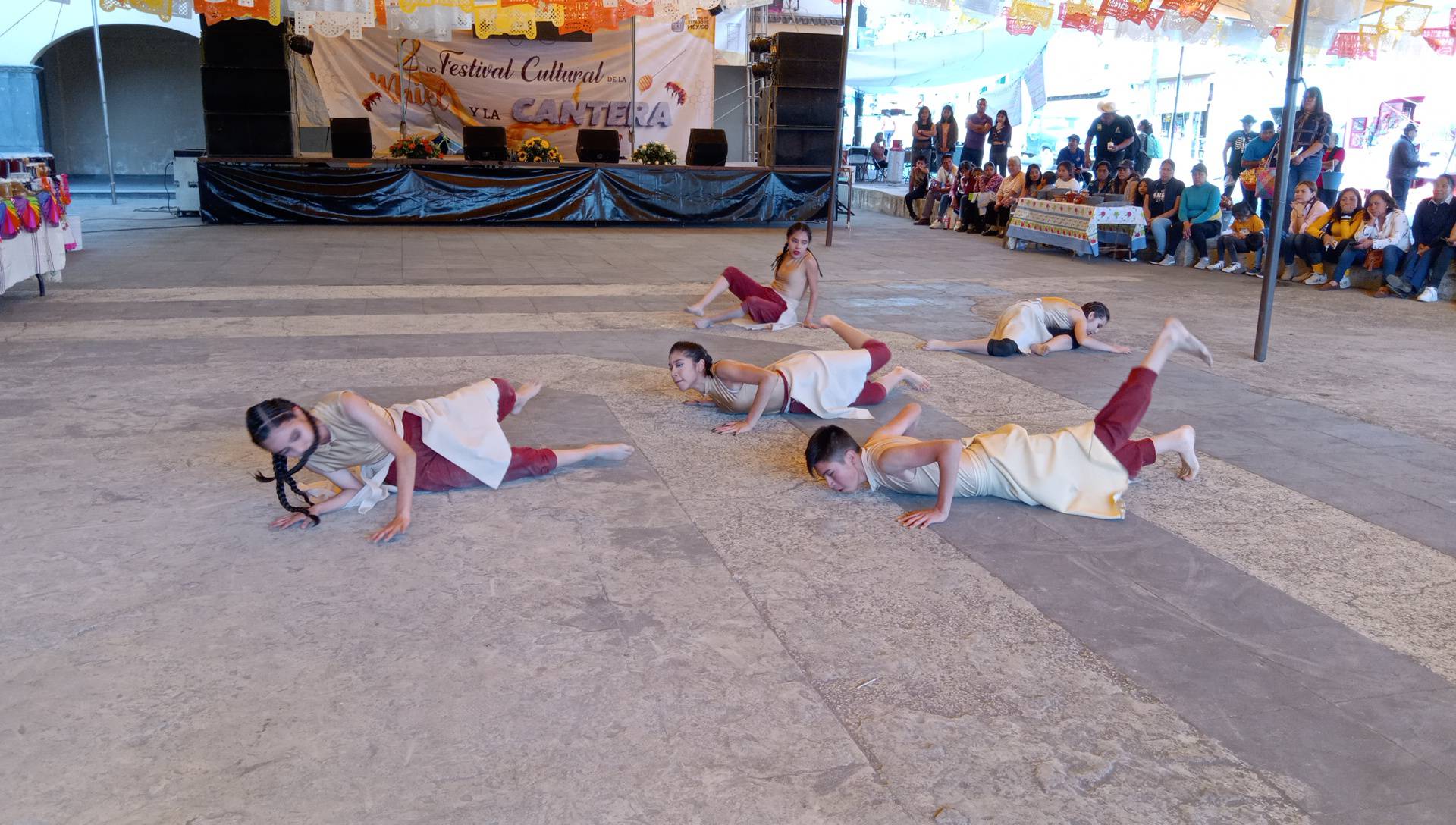 1699224791 205 Participacion del grupo de danza contemporanea primer sueno del canto