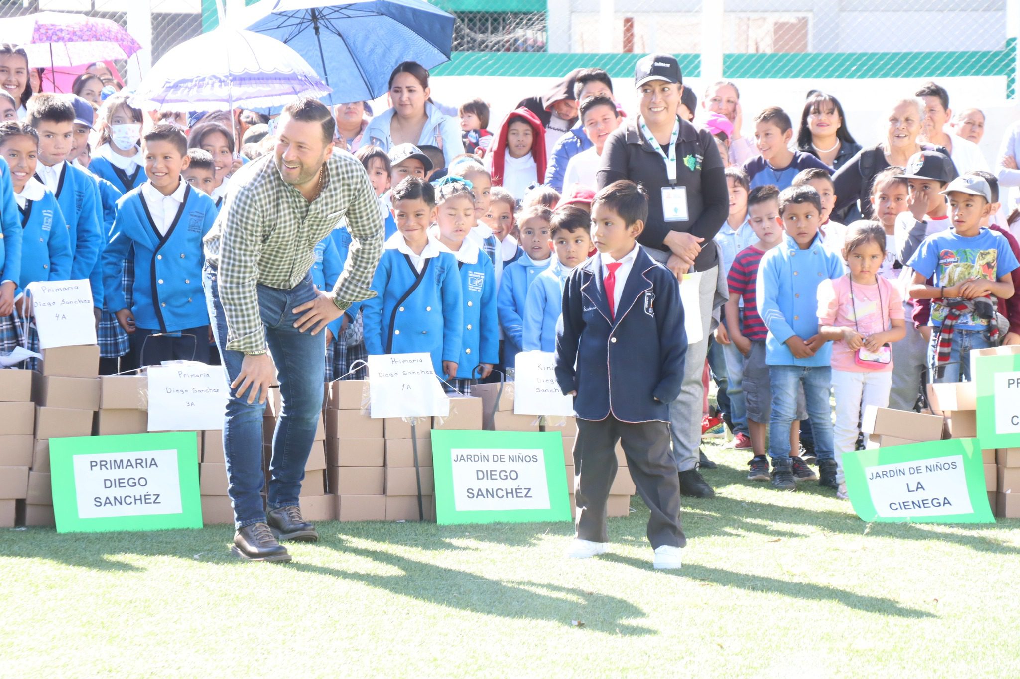 1699315120 227 ¡Dia de alegria y generosidad en Sultepec En el marco