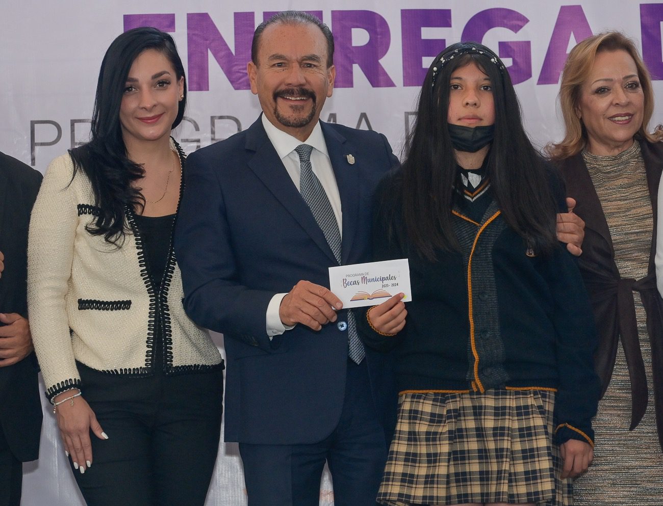 1699451153 81 Asi fue el segundo dia de nuestra entrega de BecasMunicipales