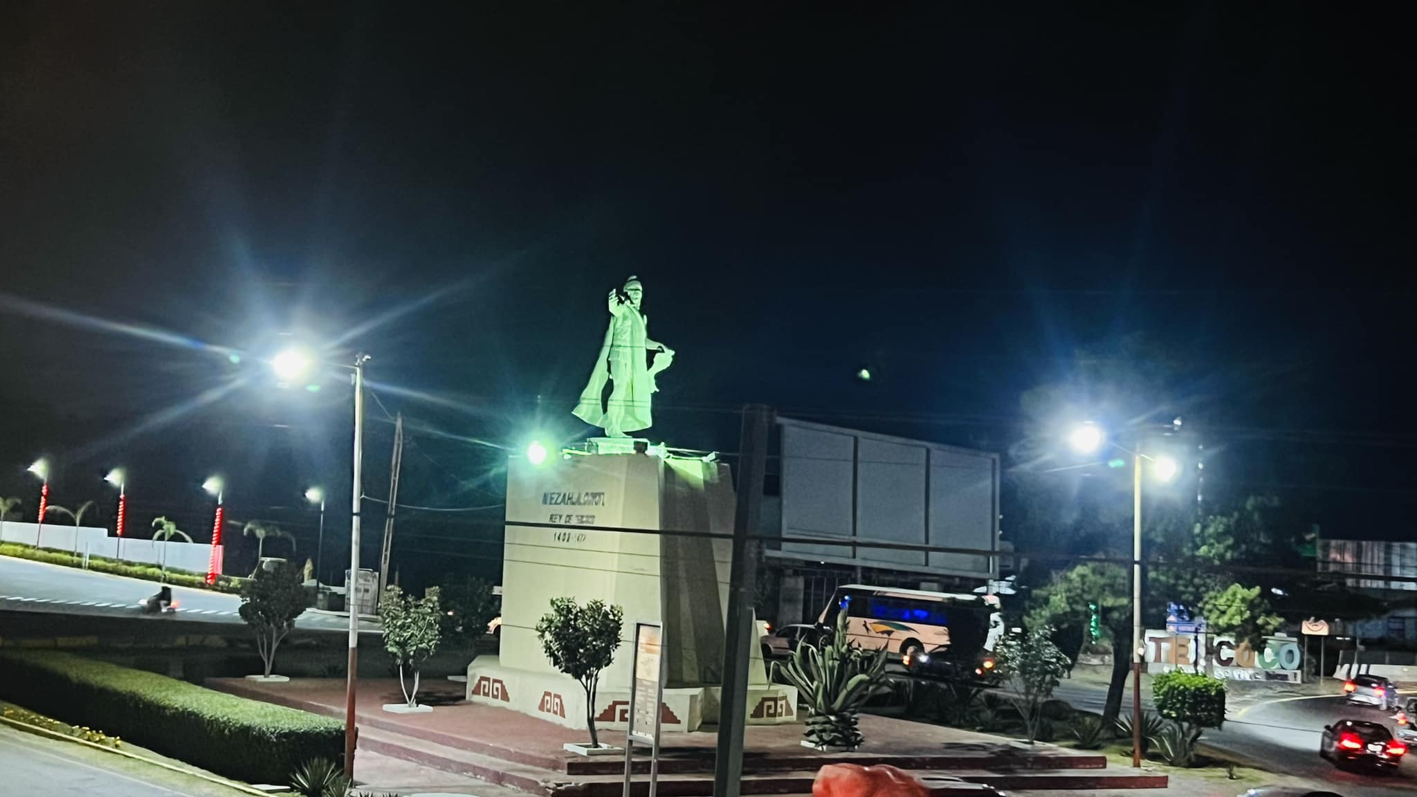 1699477658 574 El Ayuntamiento de Texcoco realizo la instalacion de lamparas en