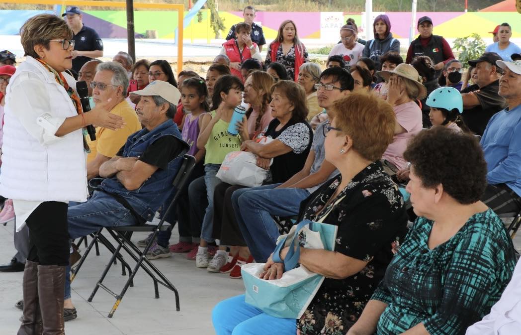 1699533536 86 CERCANIA La Presidenta Municipal Cristina Gonzalez Cruz se reunio