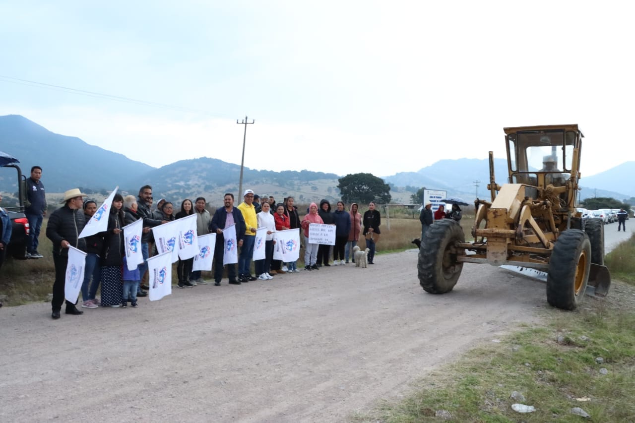 1699827314 898 ArranquedeObra El Profr A Pastor Cruz Garcia Presidente Municipal realizo