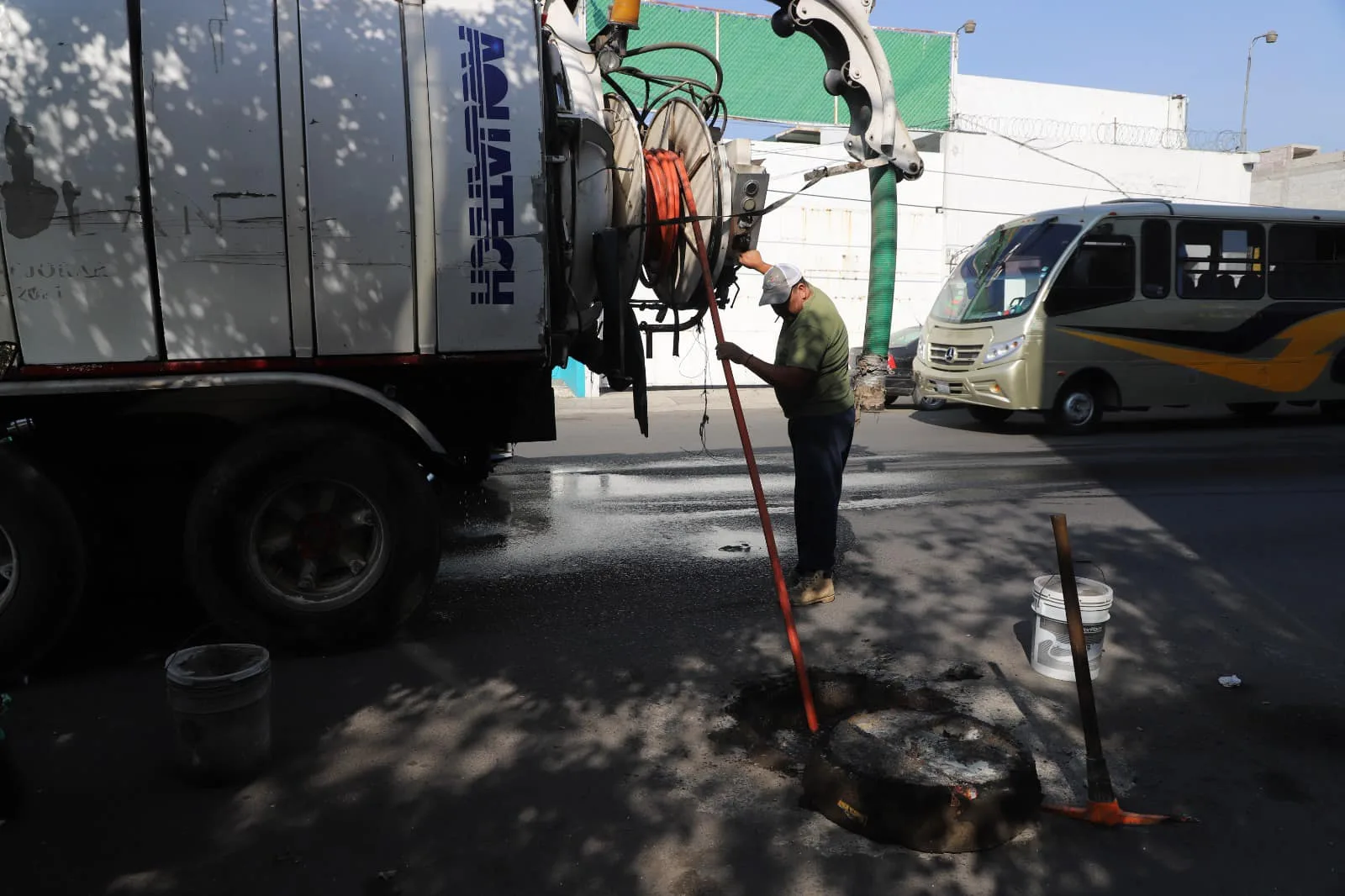 1699885115 Nuestro companeros de la Direccion de Agua Potable Alcantarillado y jpg