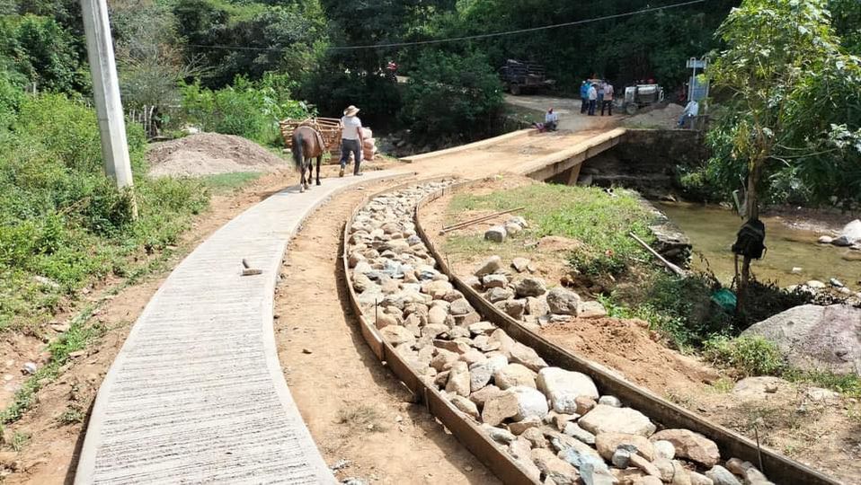 1699894278 Seguimos transformando nuestras carreteras de terraceria en mejores vias de