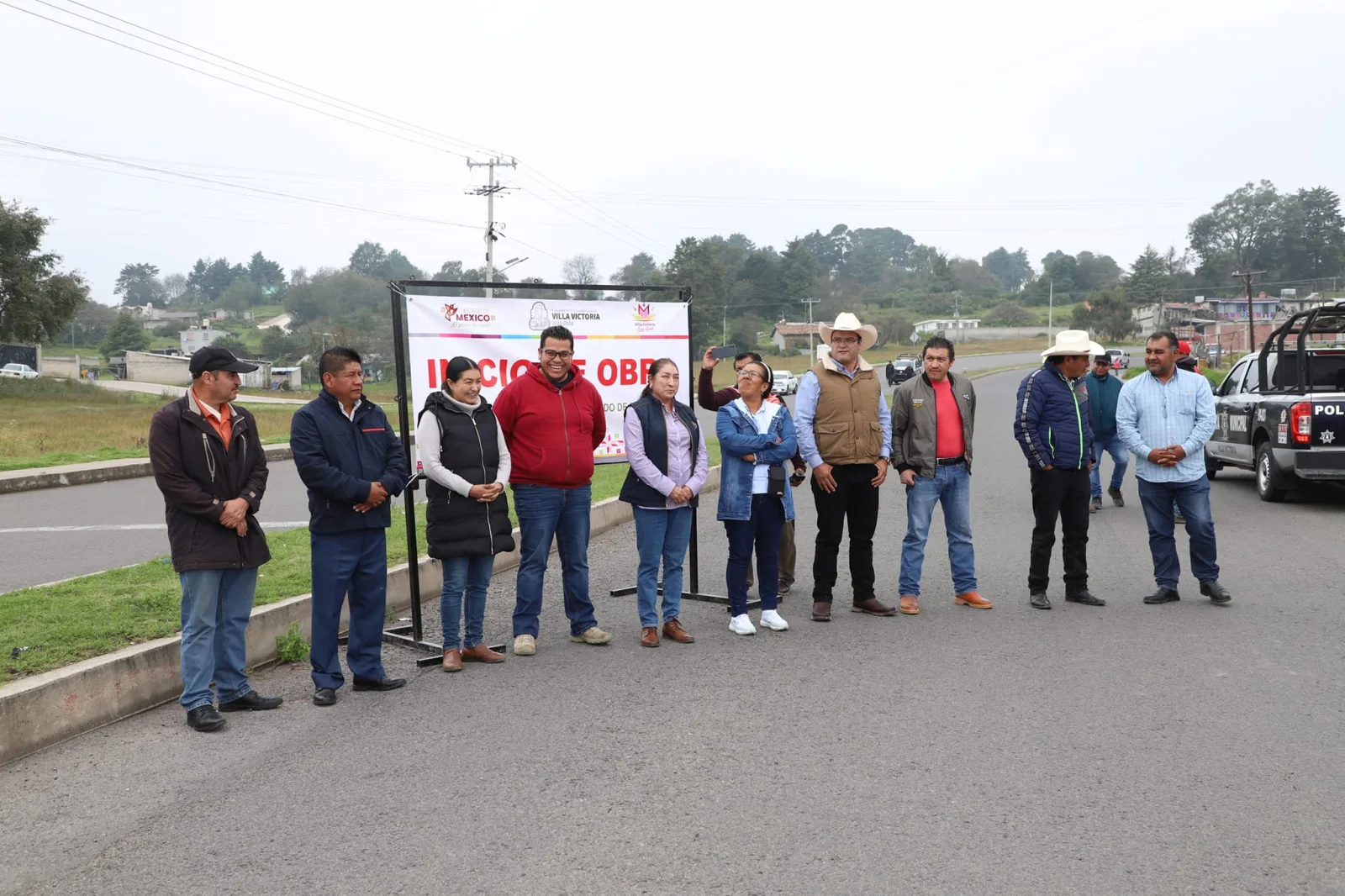 1699901208 La Presidenta Municipal Maria Luisa Carmona Alvarado junto con los scaled