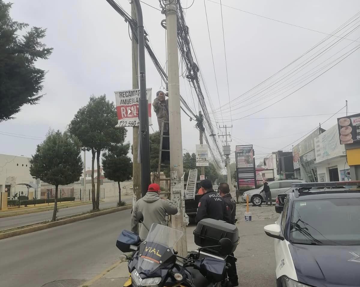 1699905664 402 Semaforos restablecidos La Direccion de Policia Municipal Metepec repararo los