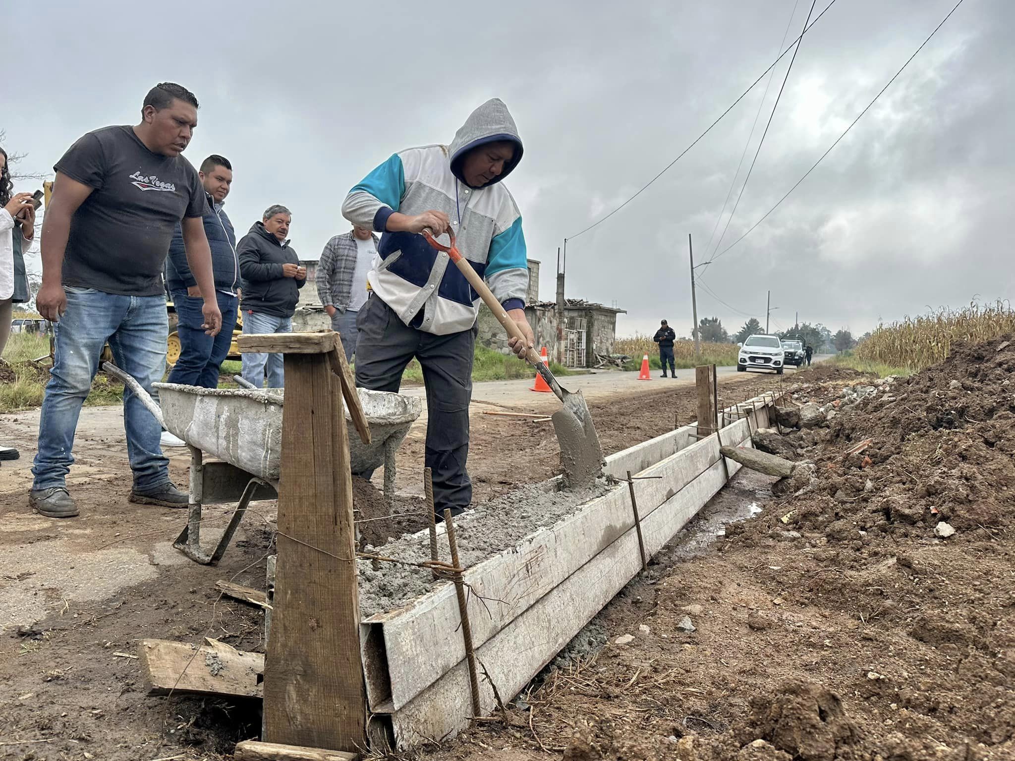 1699906099 168 El Presidente Municipal Jesus Cedillo Gonzalez superviso los trabajos que