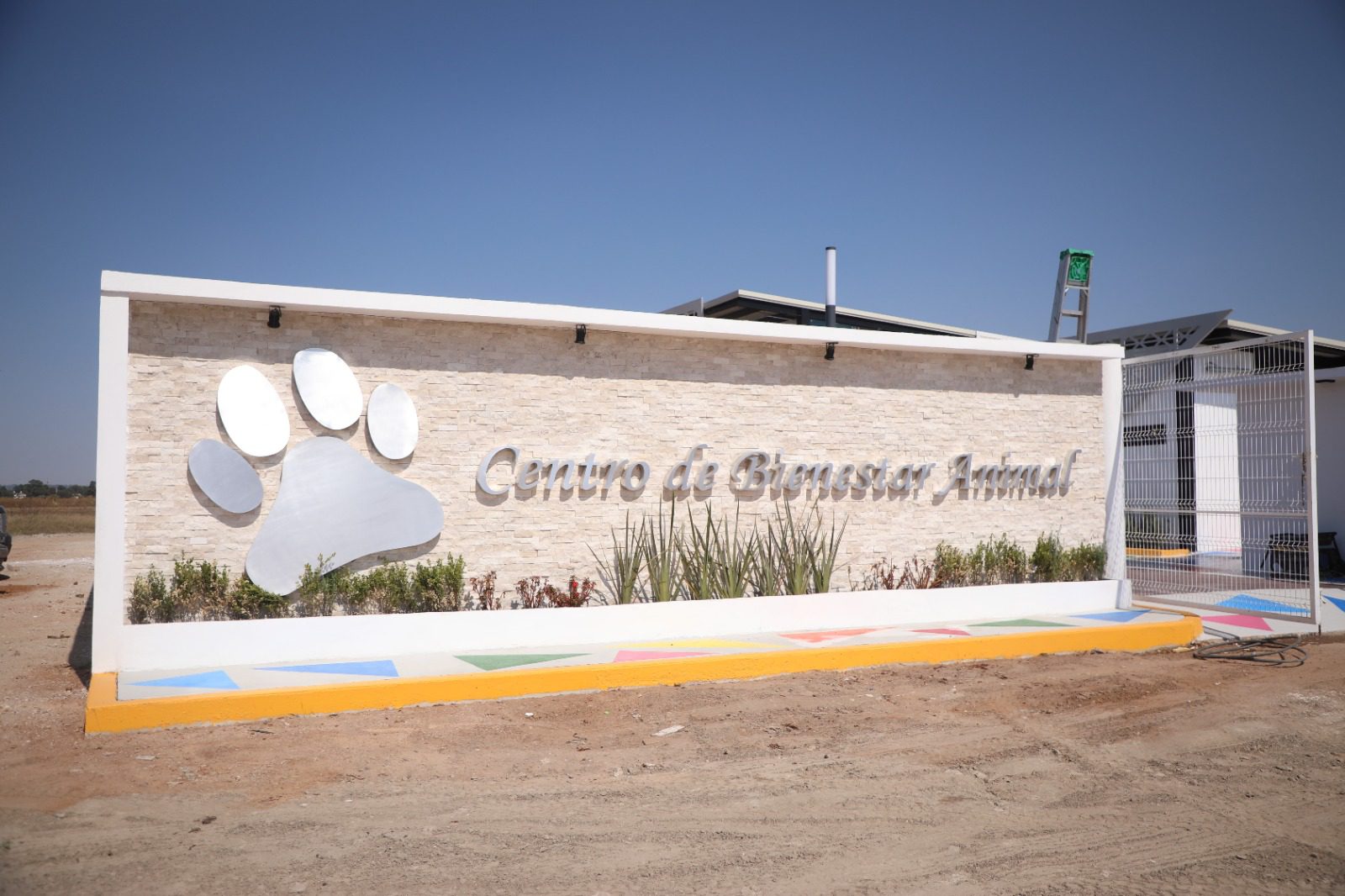 Continuamos Con El Centro De Bienestar Animal, El Primero En La Región ...