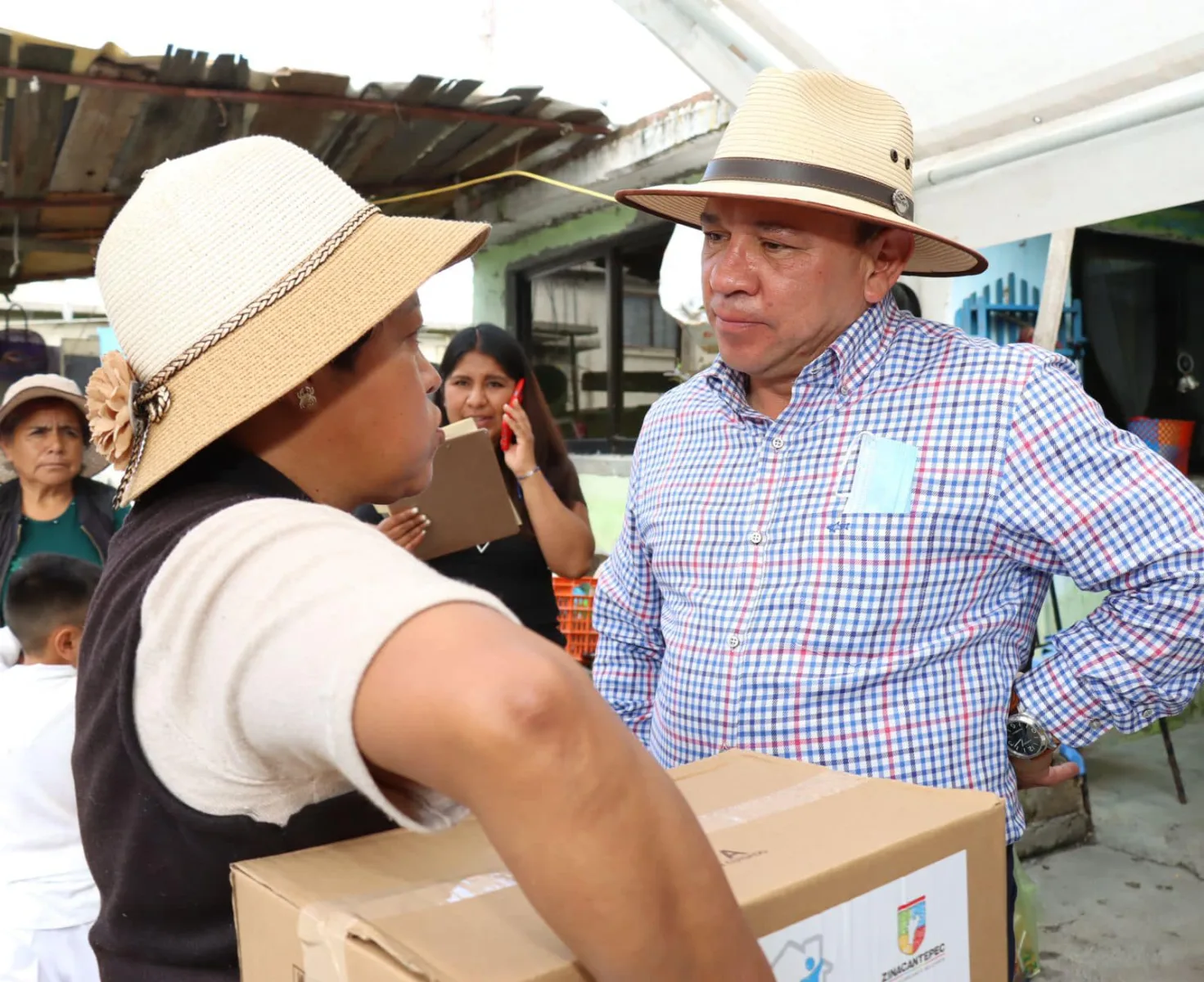 1699908258 Entrega de Paquetes Alimentarios CAZ