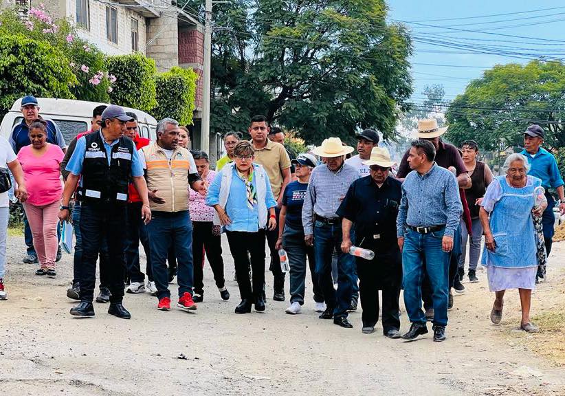 1699910337 847 CERCANIA La Presidenta Municipal Cristina Gonzalez Cruz realizo recorrido