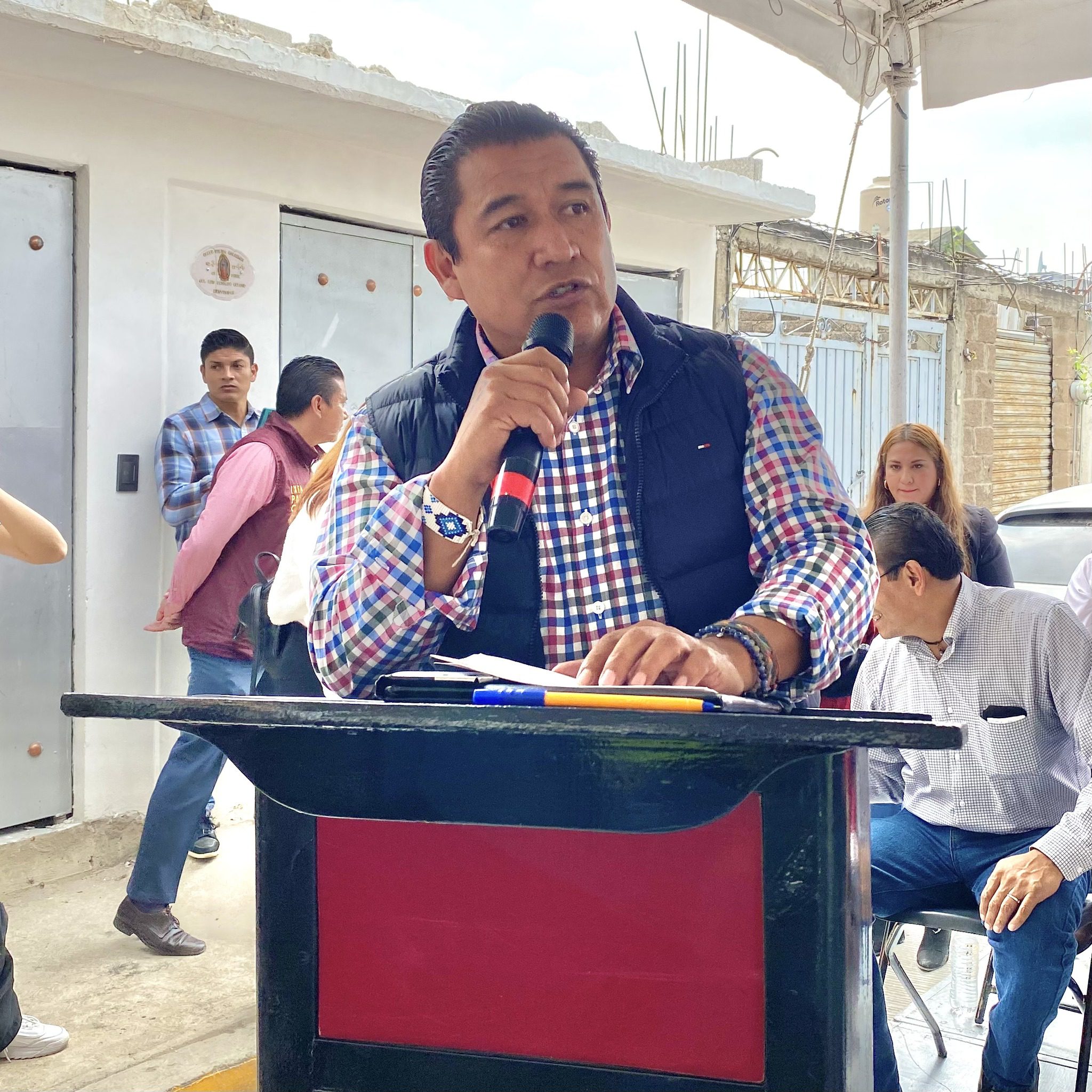 1699917823 343 Hoy el presidente municipal Felipe Arvizu inauguro la construccion de