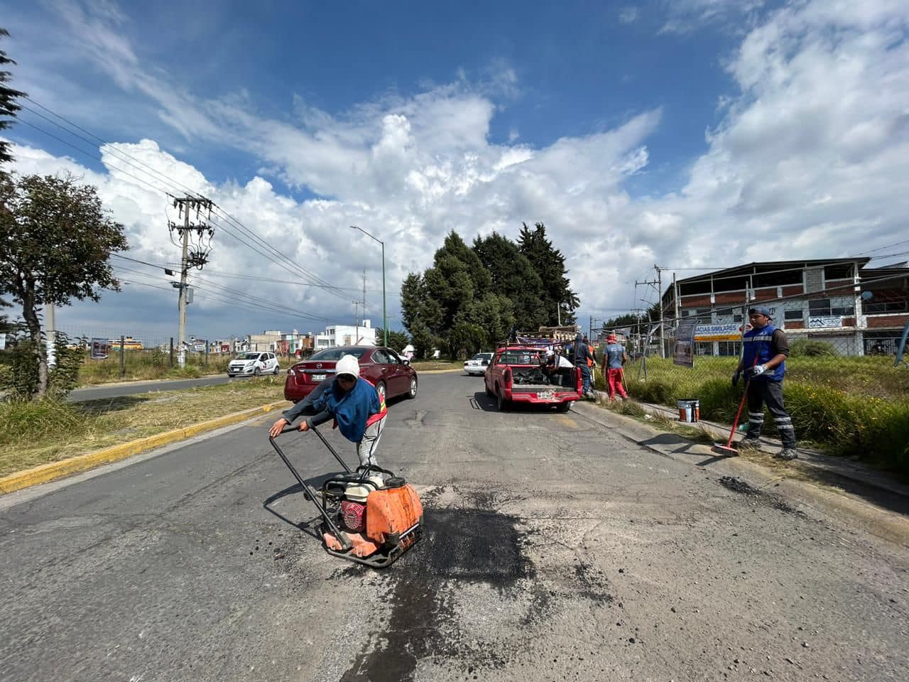 1699969582 646 Continua la Campana de Bacheo las cuadrillas recorrieron San Dimas