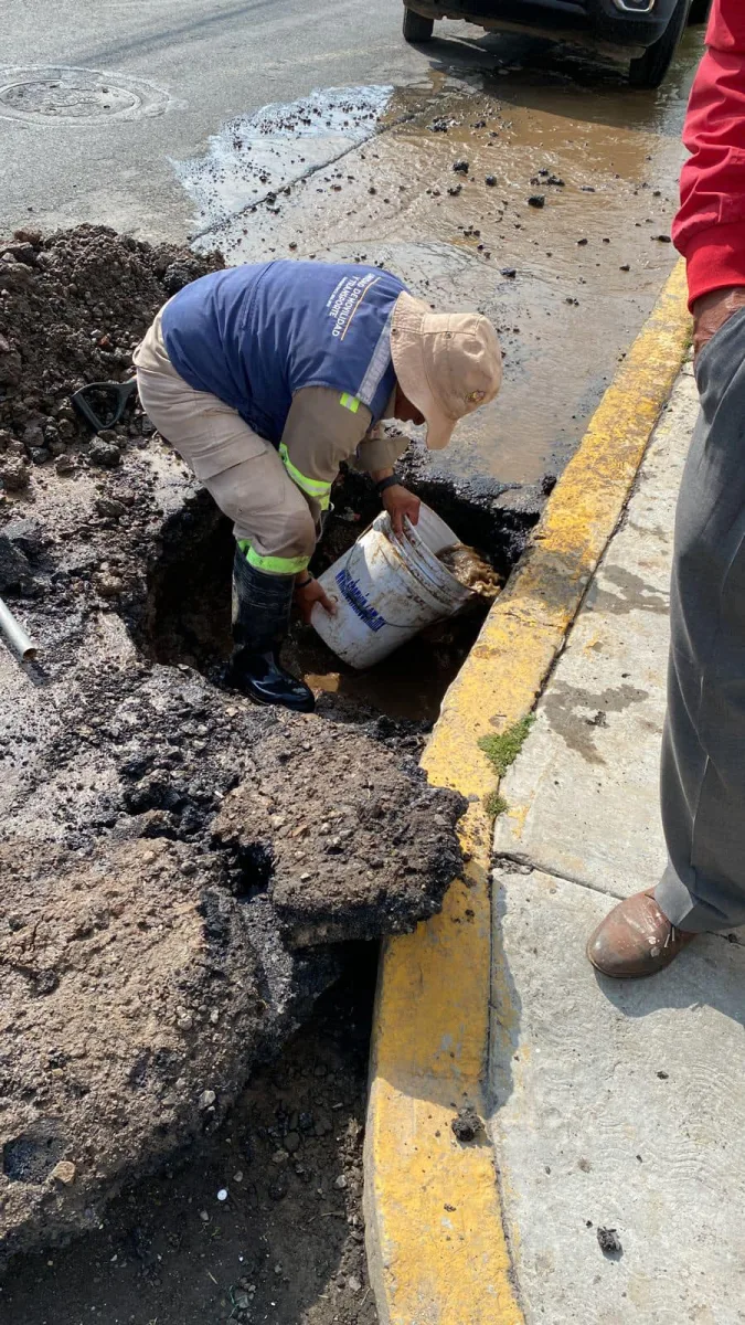 1699973478 148 La fuga de AguaPotable reportada en la Av Catarino Gonzalez