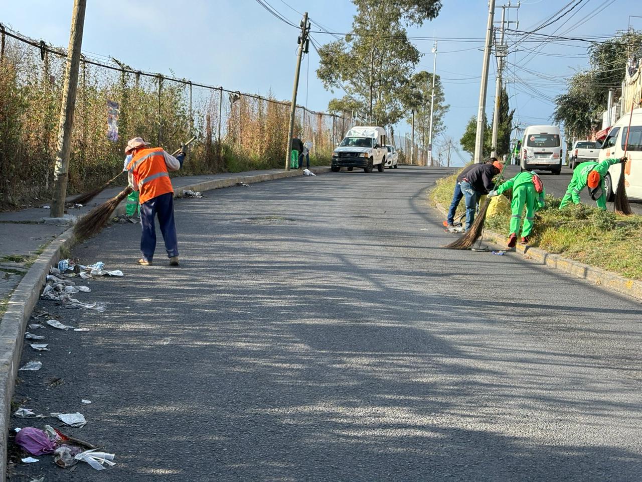 1700073013 959 Personal de ServiciosPublicos realizaron trabajos de embellecimiento y barrido