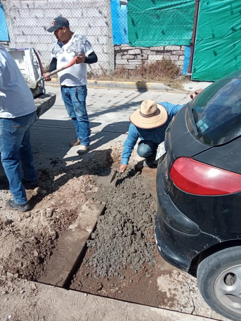 1700075542 28 ¡Atencion comunidad El bacheo por parte del equipo de Servicios