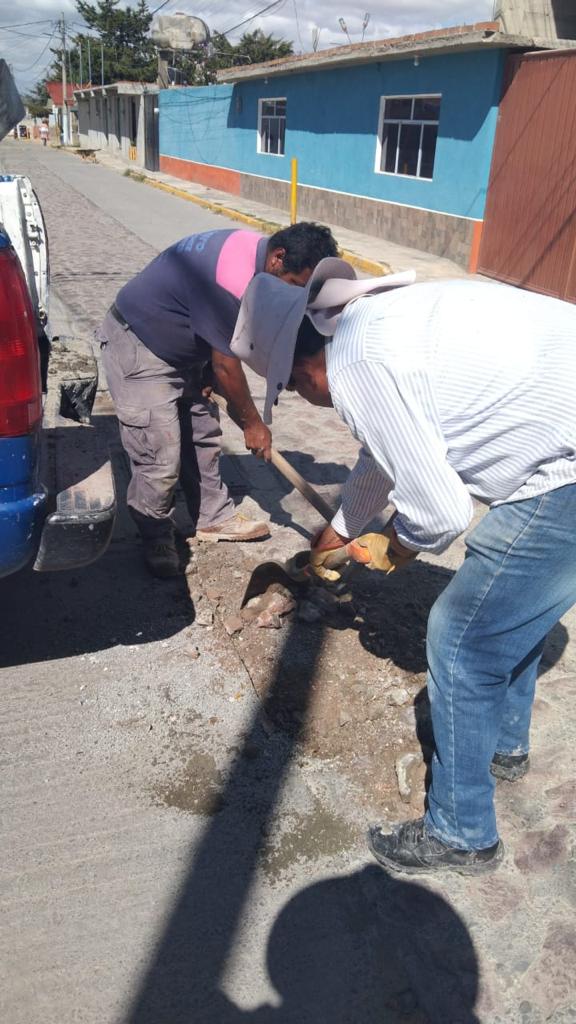 1700075547 66 ¡Atencion comunidad El bacheo por parte del equipo de Servicios