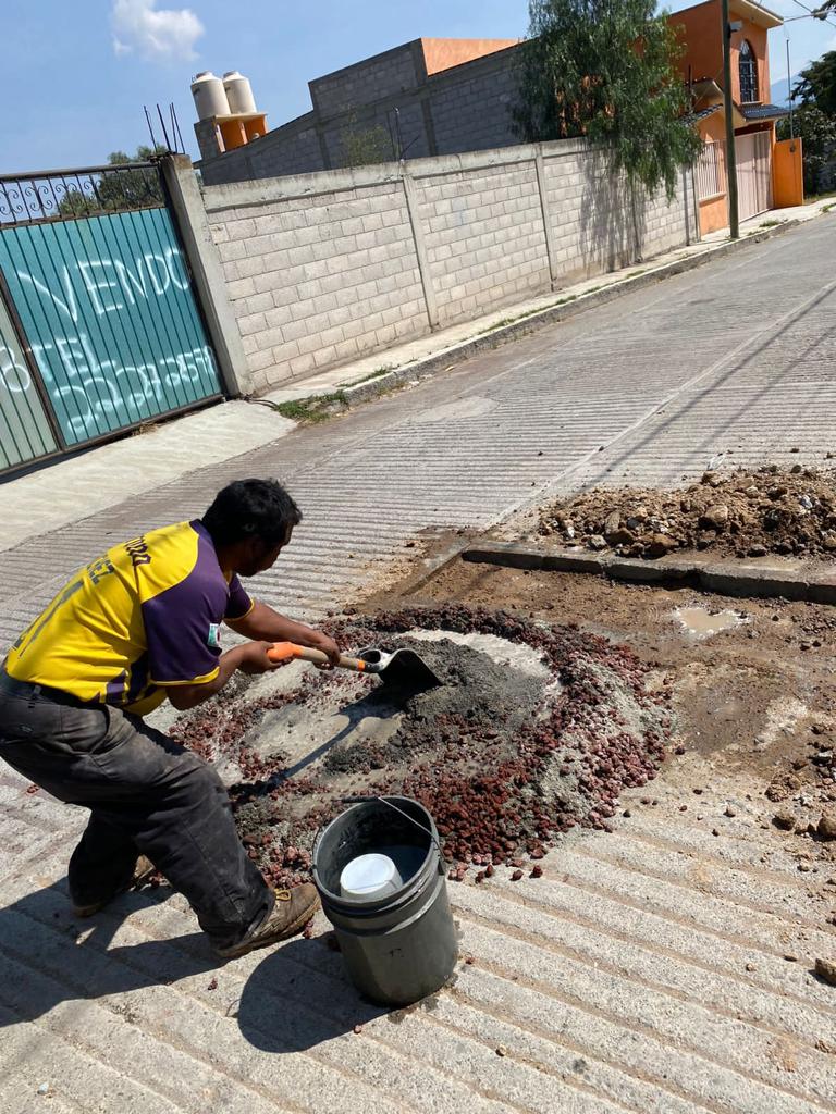 1700075552 143 ¡Atencion comunidad El bacheo por parte del equipo de Servicios