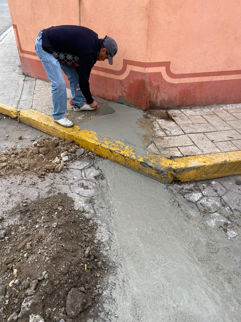 1700075570 ¡Atencion comunidad El bacheo por parte del equipo de Servicios