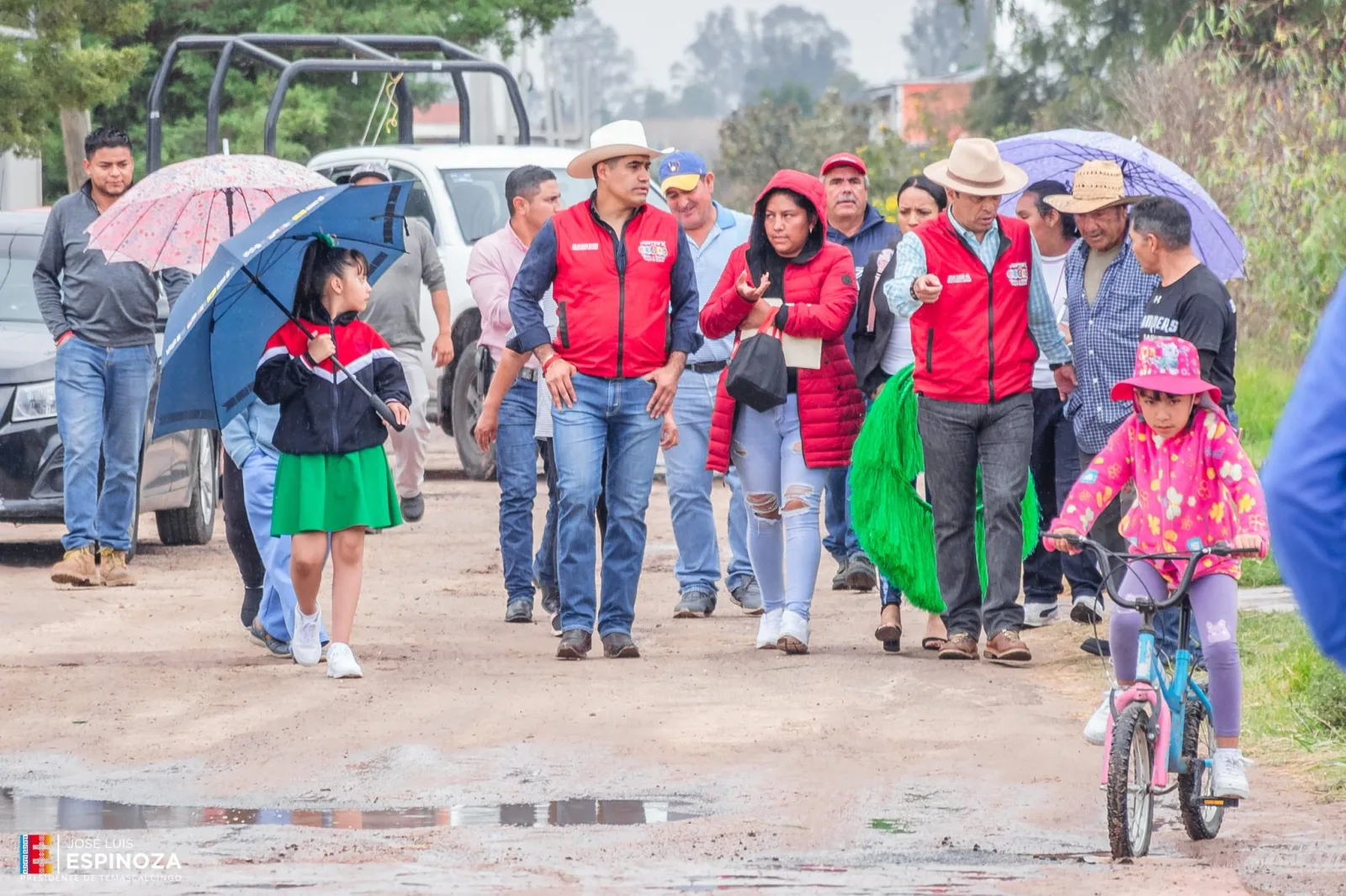 1700153861 ¡Sigamos trabajando por Temascalcingo Entregamos la pavimentacion de la calle scaled