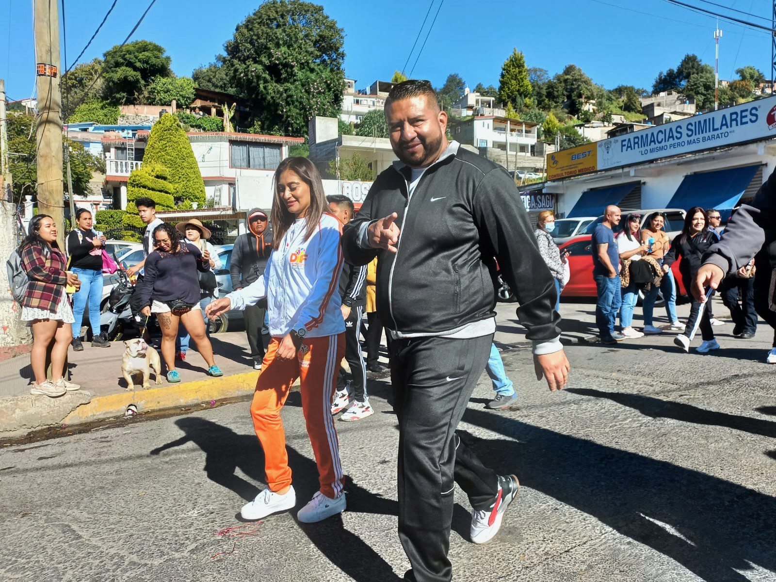 1700666348 677 El presidente municipal Luis Enrique Sanchez Reyes encabezo el Desfile