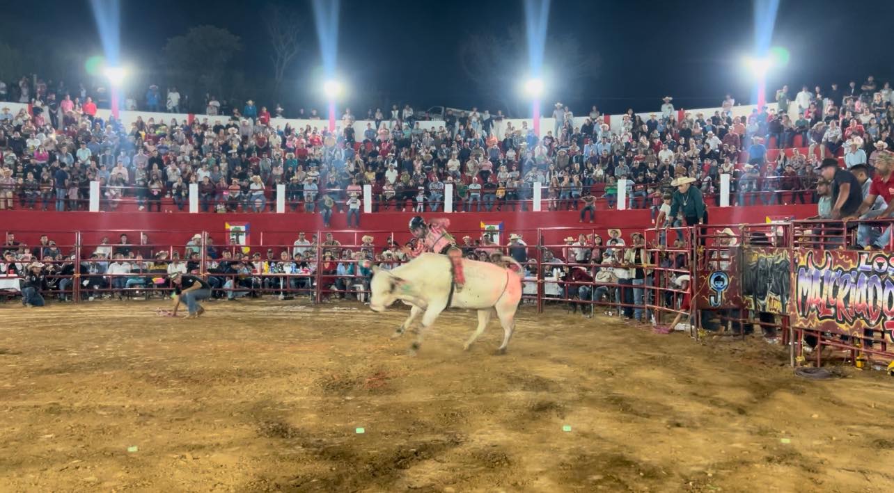 1700672464 53 El dia de ayer culminamos con los 3 jaripeos por