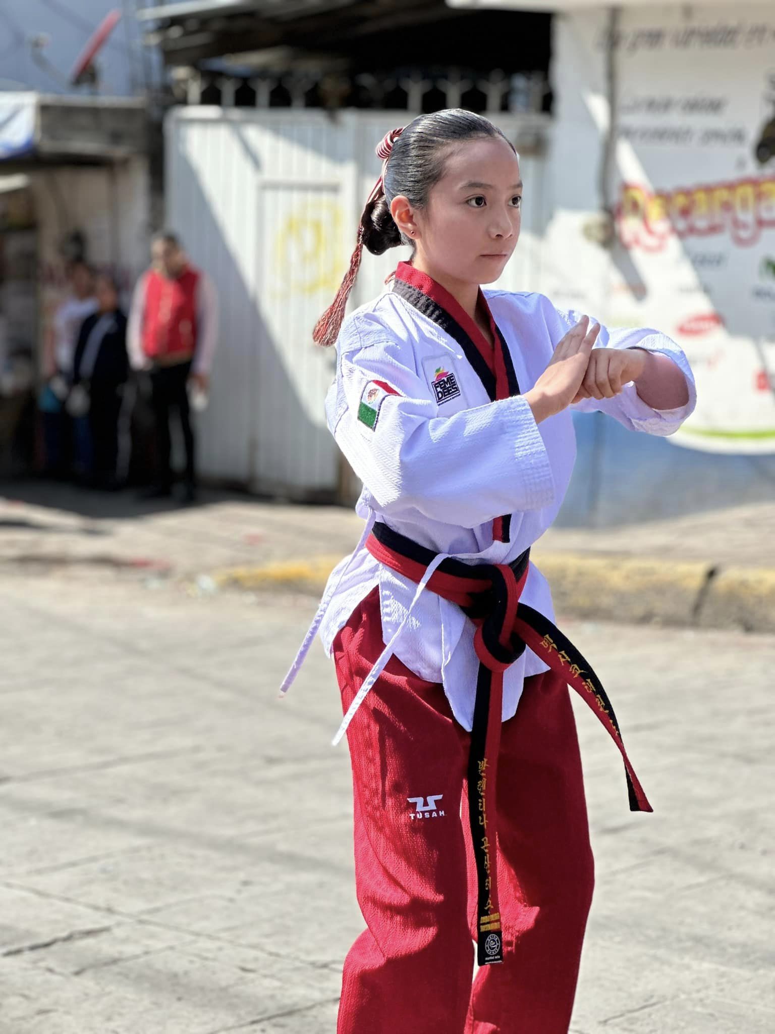 1700694834 263 Gracias Valentina por acompanarnos durante el desfile Campeona del Mundial