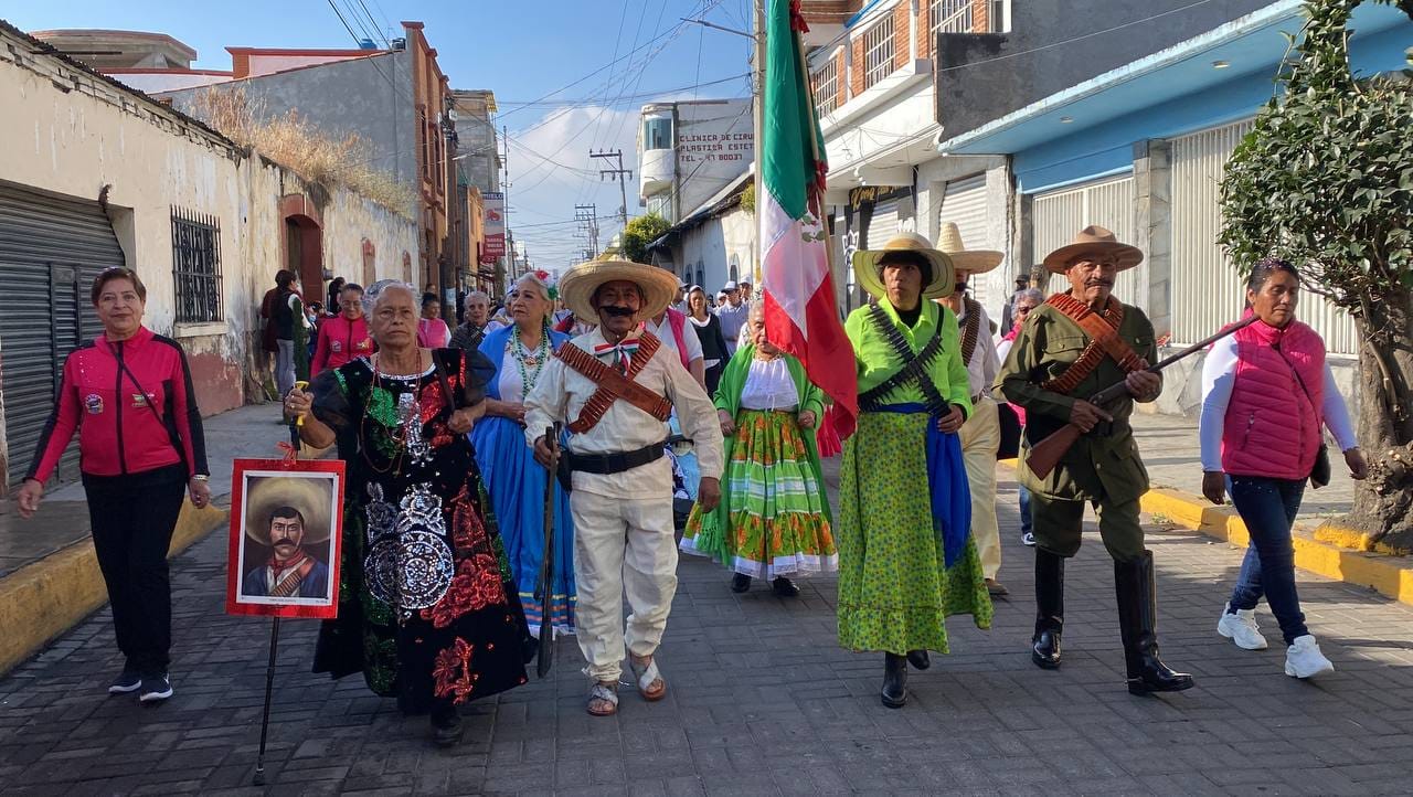 1700697627 212 Con gran participacion se llevo a cabo el desfile conmemorativo