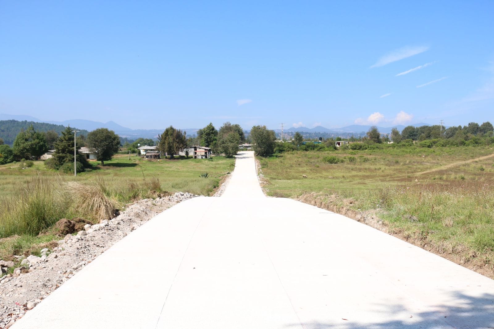 1700752456 287 En este recorrido de supervision de obras la Presidenta Municipal