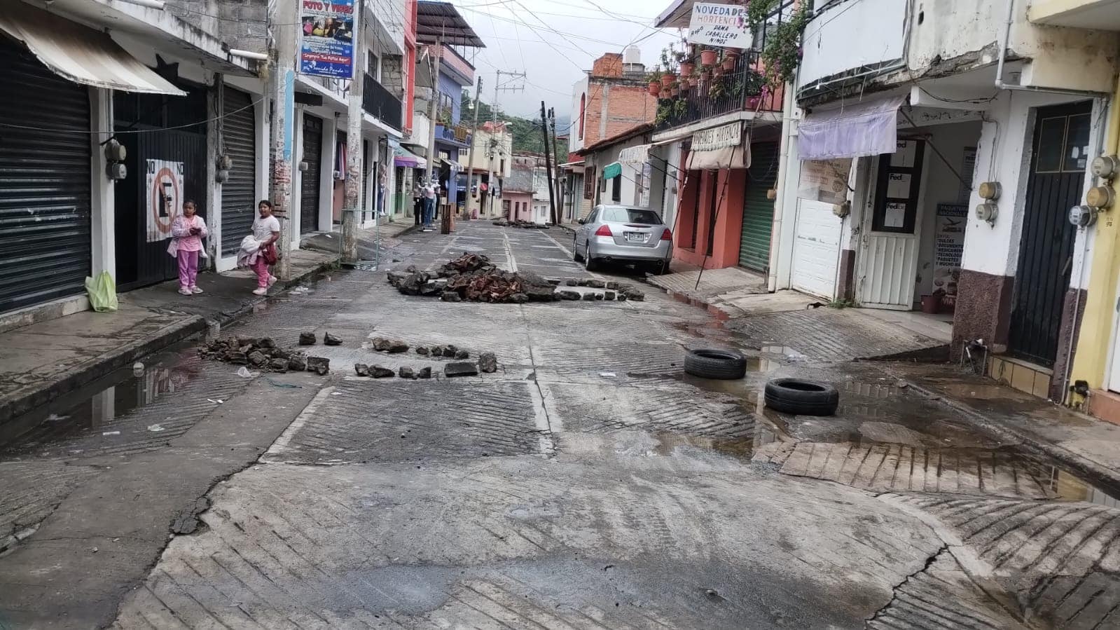 1700847492 6 Tambien avanzamos en el Programa de Bacheo Permanente estaremos atendiendo