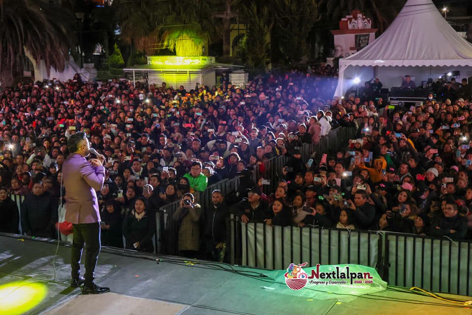 1700848194 246 Grupo Bryndis O en el escenario de la FeriaInternacionalDeLaMezclilla de