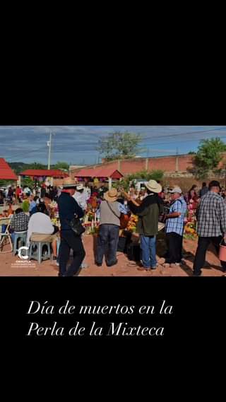 ¡Que las tradiciones nunca se pierdan Visitar la tumba de