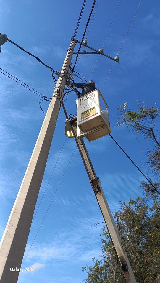 1701723053 35 Nuestro equipo de Alumbrado Publico y Electrificacion realizo el mantenimiento