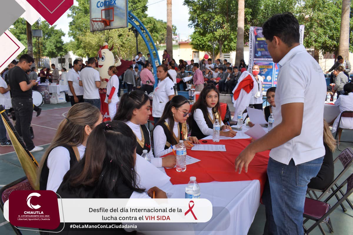 1701786772 Con la participacion de contingentes y en presencia del H