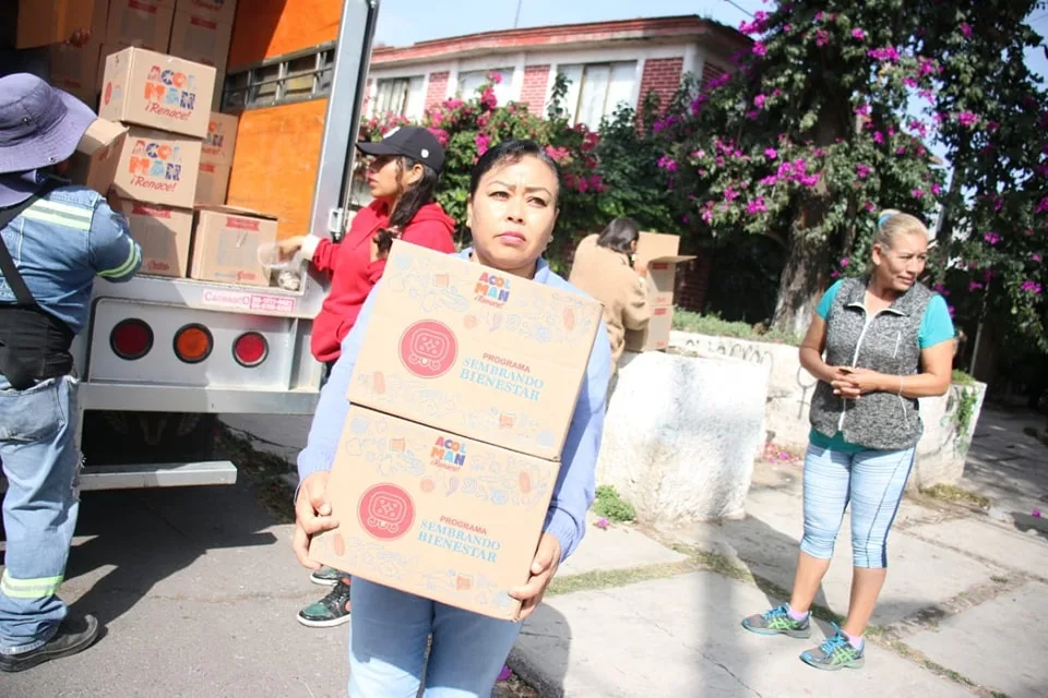 1701808983 Familias de la segunda Seccion de la Colonia Anahuac recibieron jpg