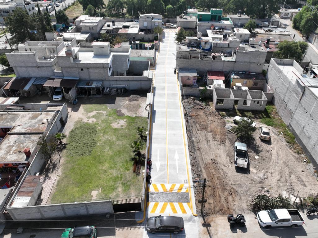 1701812836 560 CONCLUIMOS LA PAVIMENTACION CON CONCRETO HIDRAULICO EN CERRADA DEL FERROCARRIL