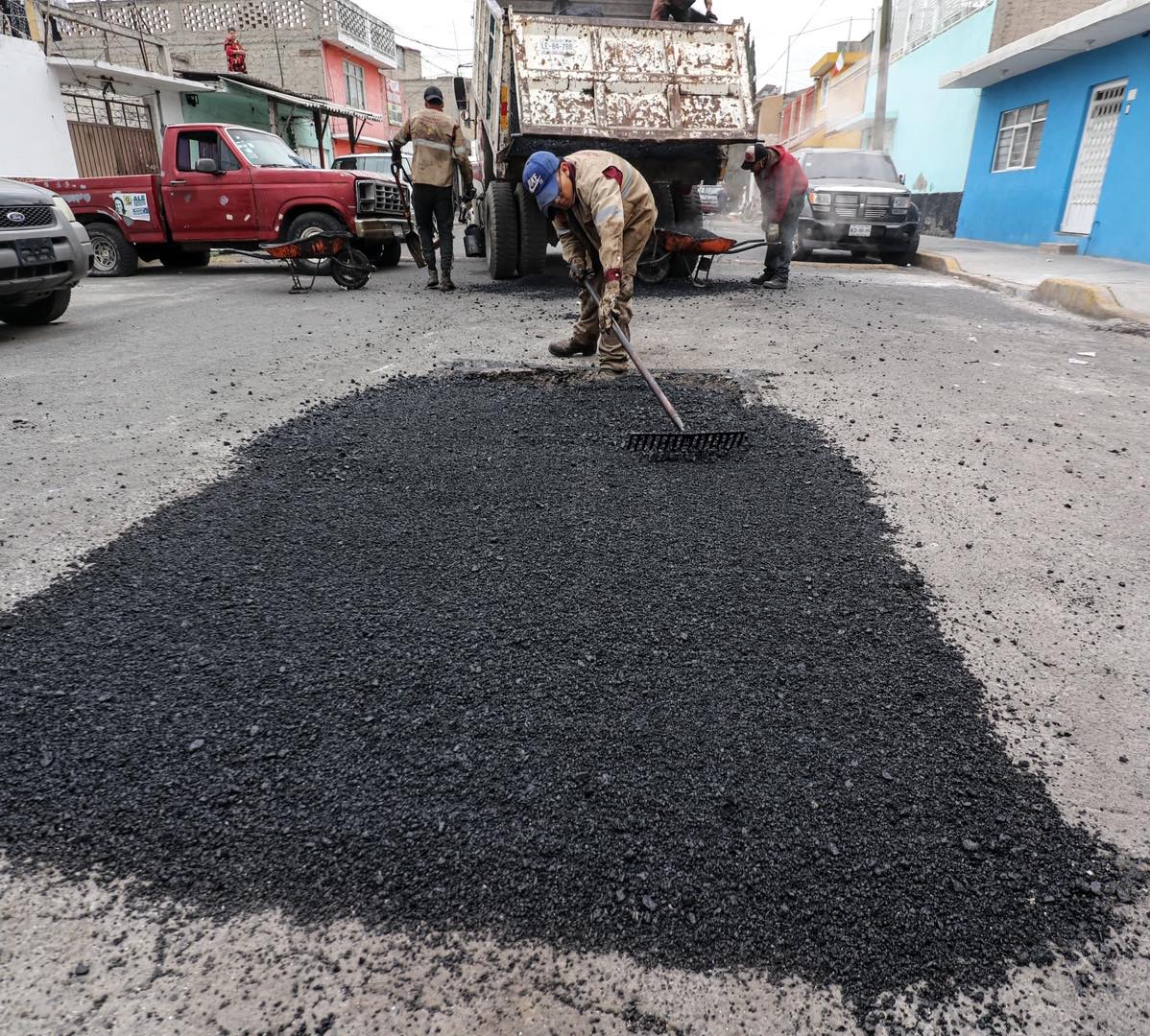 1701897104 311 ObrasPublicas Seguimos rehabilitando nuestras vialidades con trabajos de B