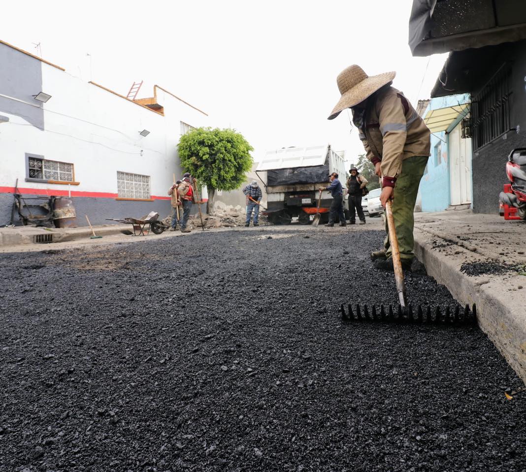 1701897108 600 ObrasPublicas Seguimos rehabilitando nuestras vialidades con trabajos de B