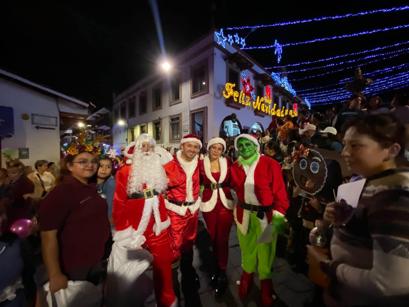 1701897669 131 Ya llego la magia de la navidad a nuestro bello