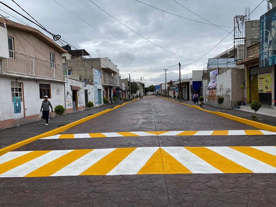 1701906631 790 CONCLUIMOS LA PAVIMENTACION DE LA CALLE LEONA VICARIO EN EL