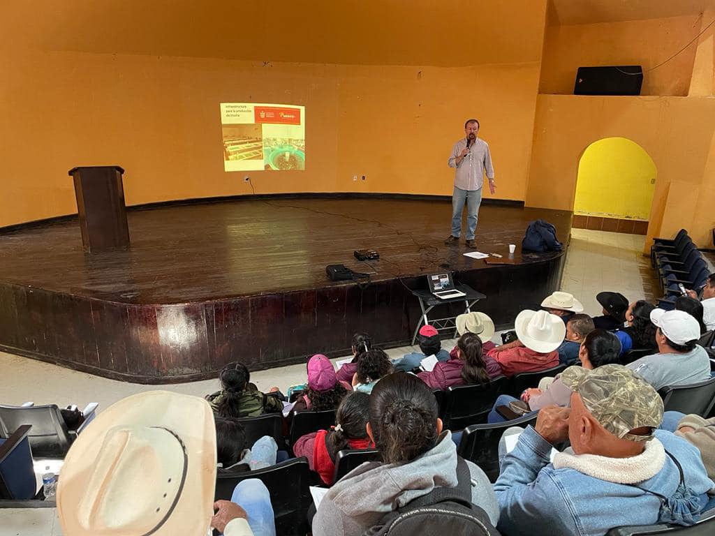 1701970515 Con la finalidad de fortalecer al sector agropecuario el Ayuntamiento