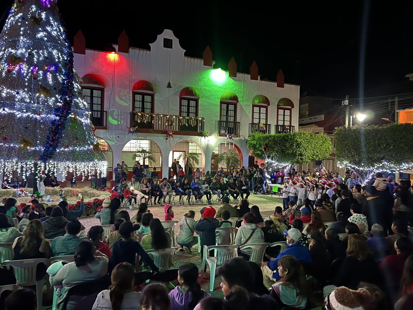 1702042962 61 En el marco de las fechas decembrinas el Presidente Municipal